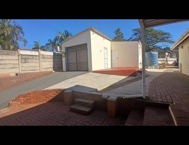 5 BEDROOM HOUSE FOR SALE IN MONTCLAIR